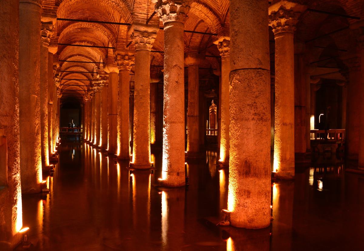 18 Very Best Things to Do in Istanbul - Basilica Cistern - Endless Travel Destinations
