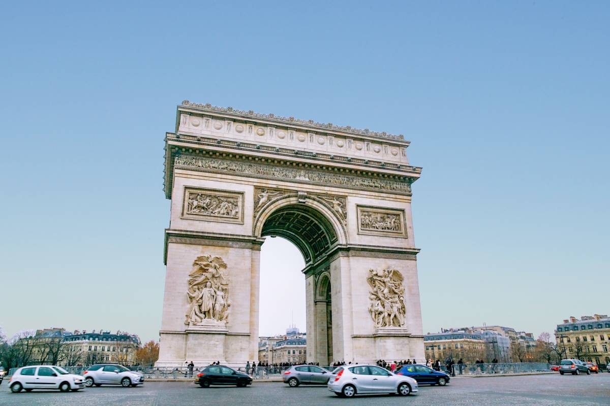 Arc de Triomphe - Endless Travel Destinations