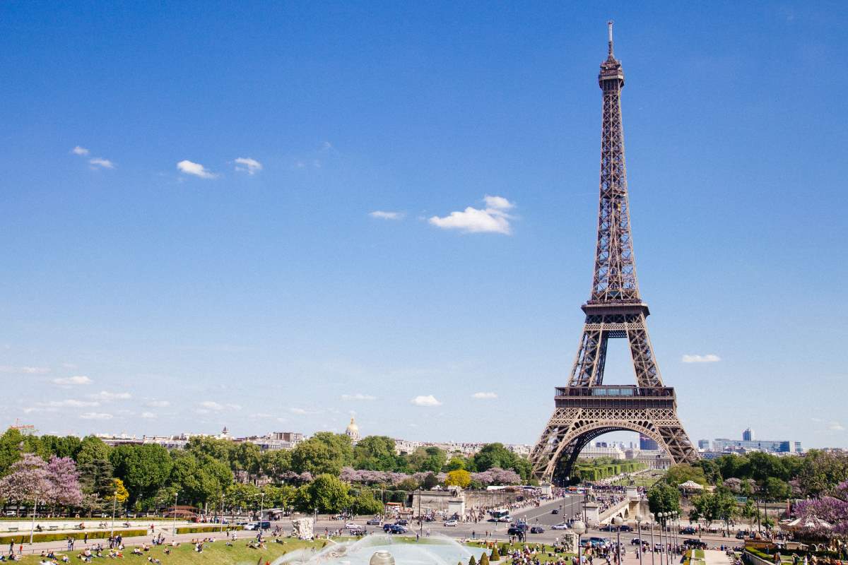 Eiffel Tower - Endless Travel Destinations