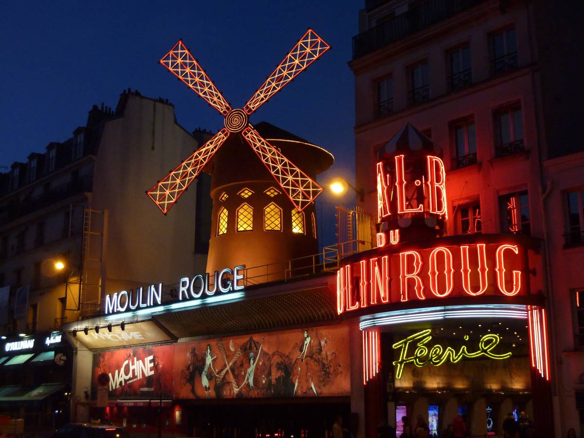 18 Very Best Things to Do in Paris - Moulin Rouge - Endless Travel Destinations