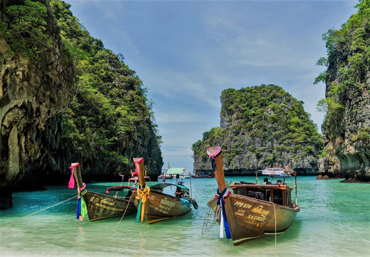 Best Places to Stay in Thailand - Phuket - Endless Travel Destinations