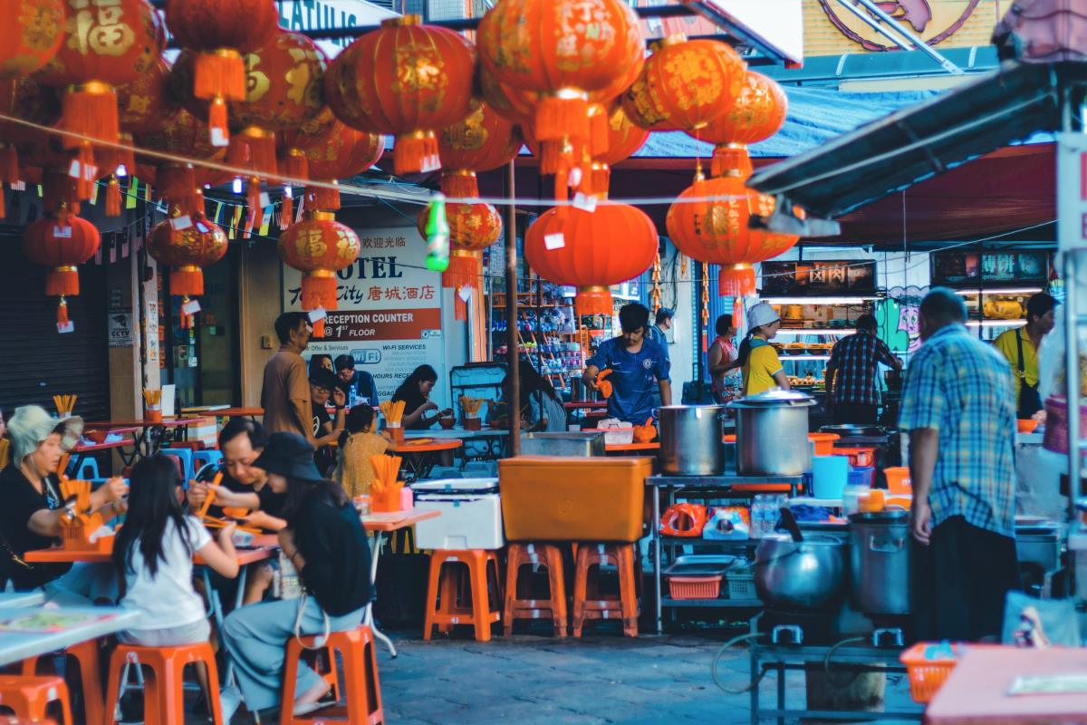 16 Very Best Things to Do in Kuala Lumpur - Chinatown - Endless Travel Destinations