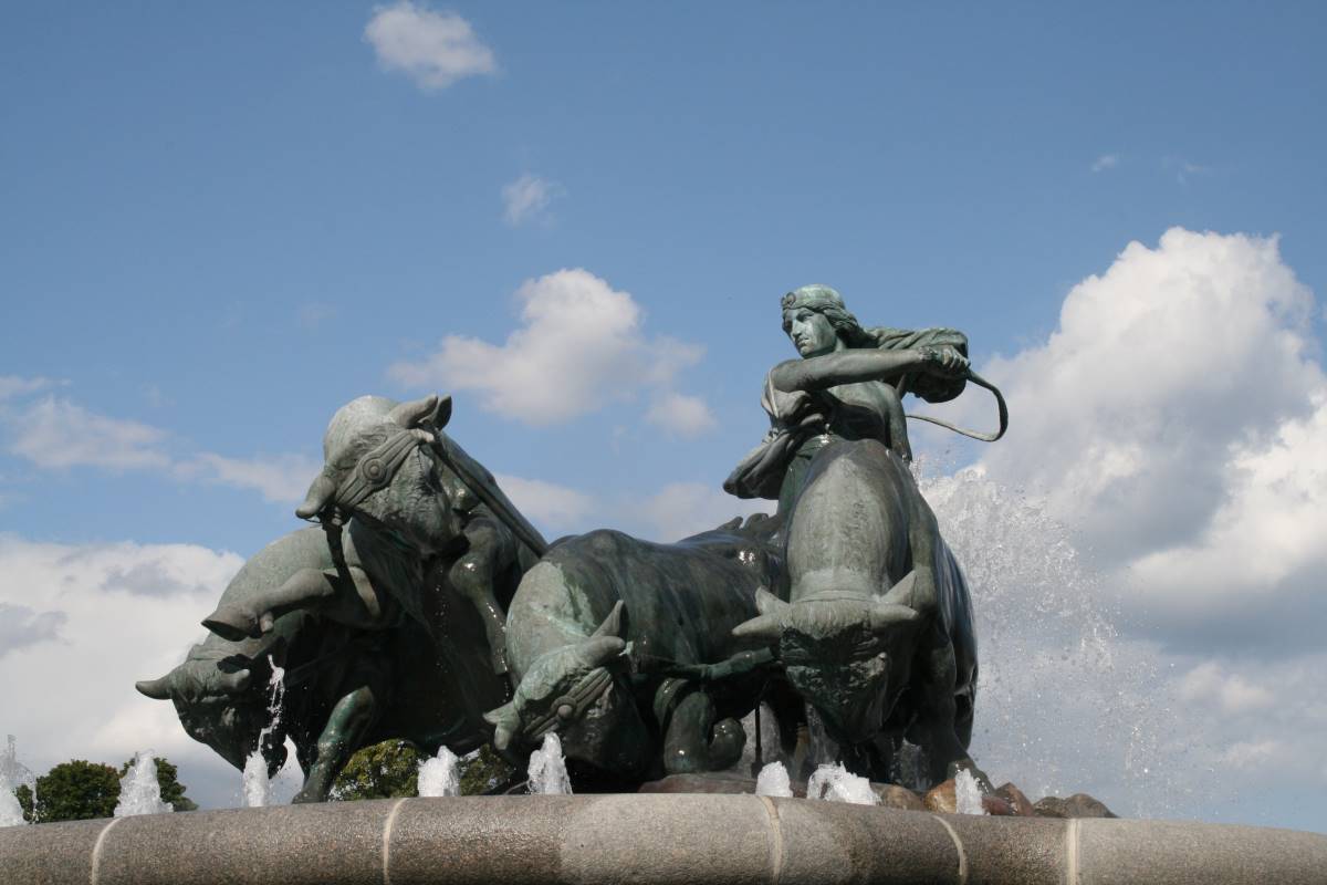 29 Popular Things to Do in Copenhagen - Gefion Fountain - Endless Travel Destinations